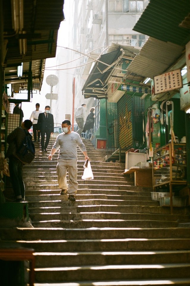 The use of drama to explore the experience of aging in Hong Kong